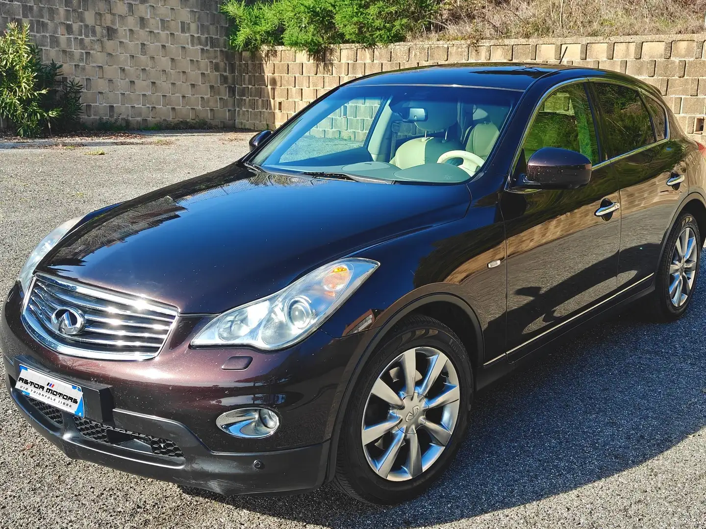 Infiniti EX37 EX 3.7 V6 awd Autom. 320cv Pelle Navi km 150000 Schwarz - 1