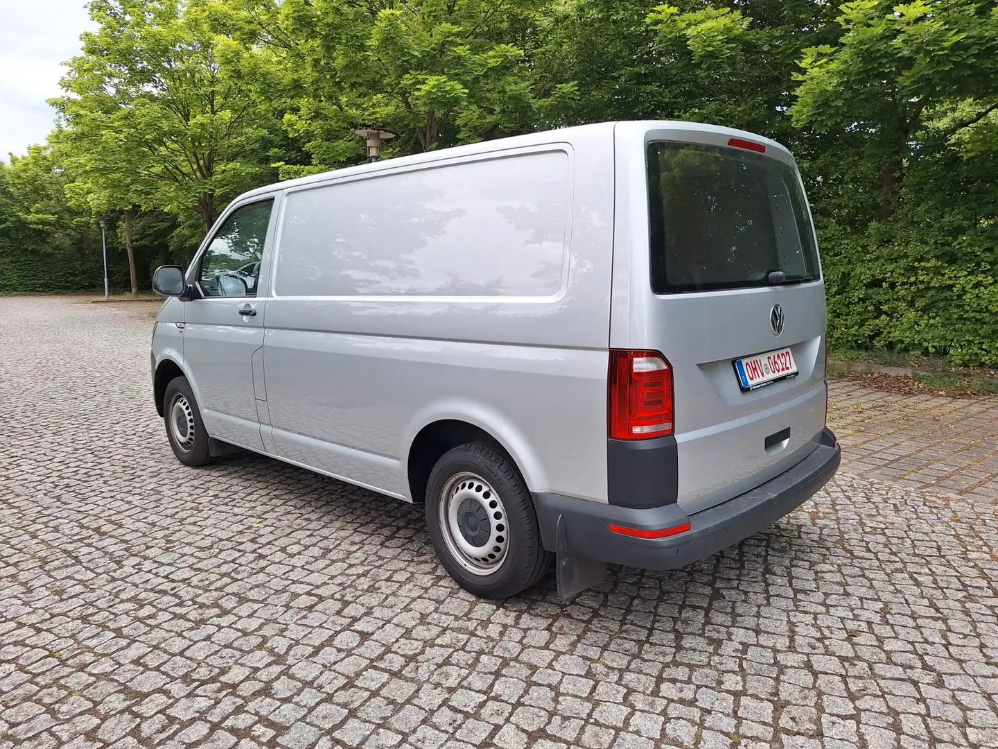 Volkswagen T6 Transporter Kasten DSG LED Klima Tempomat Silber - 2