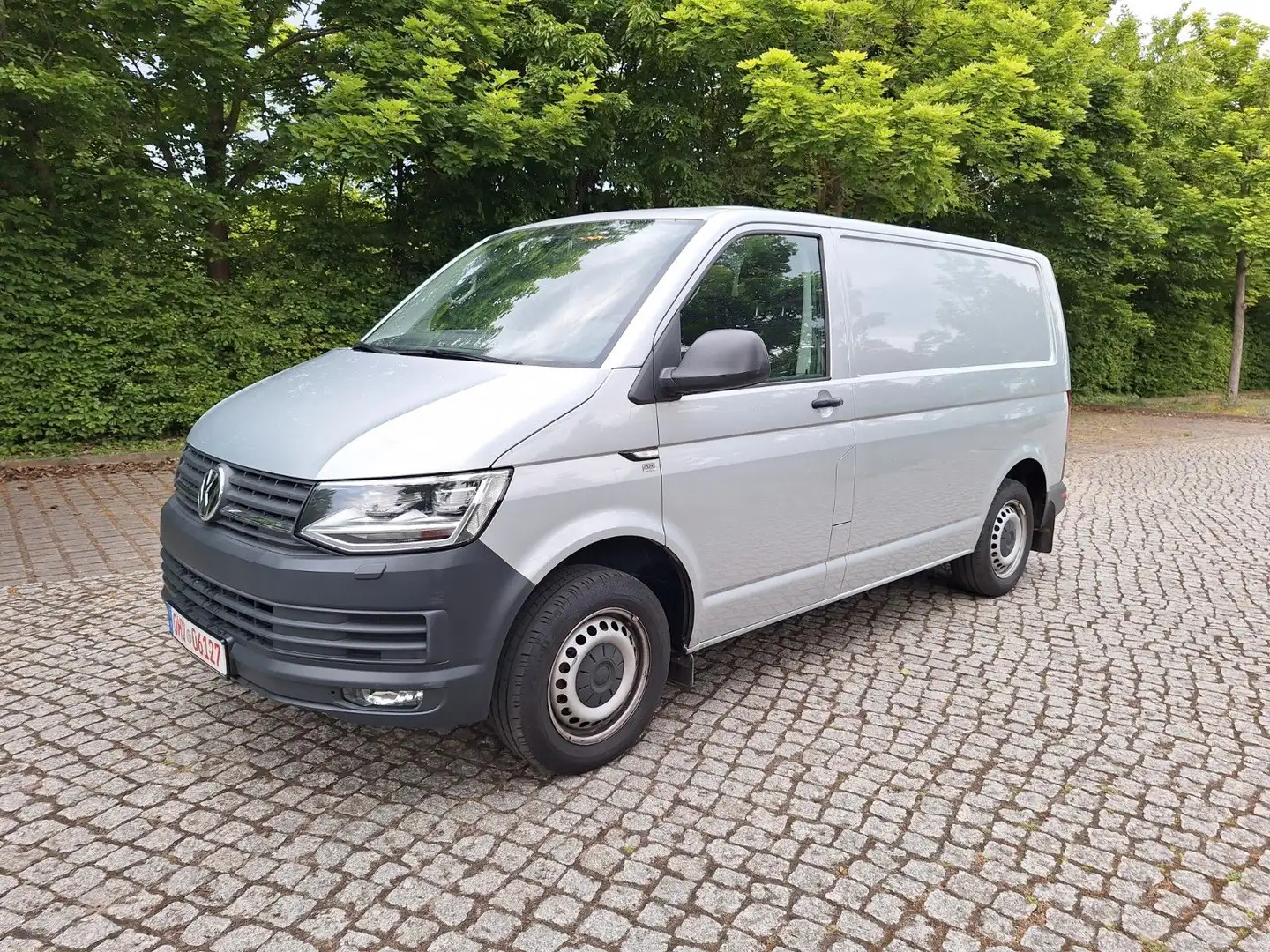 Volkswagen T6 Transporter Kasten DSG LED Klima Tempomat Silber - 1
