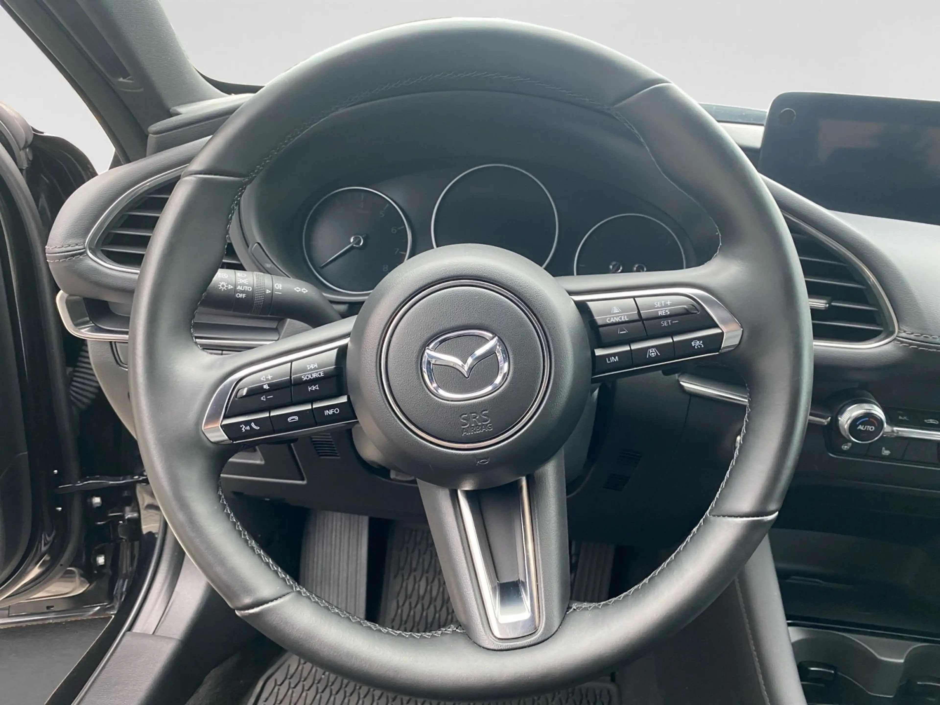 Mazda 3 Mazda 3 186PS Autom. Takumi Design-Folierung — photo 14