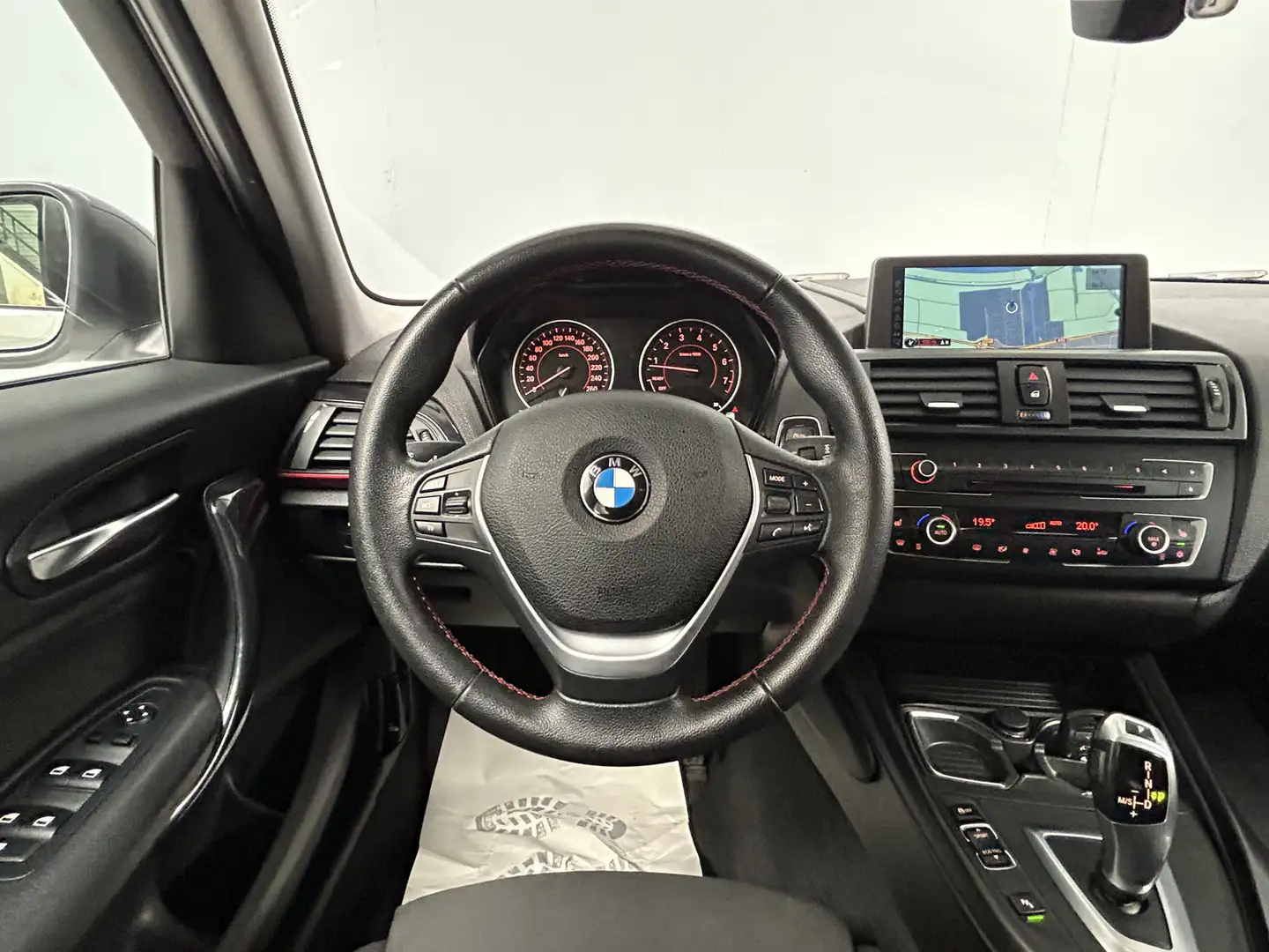 BMW 118 1-serie 118i High Executive Groot Navi|Cruise|Xeno Wit - 2