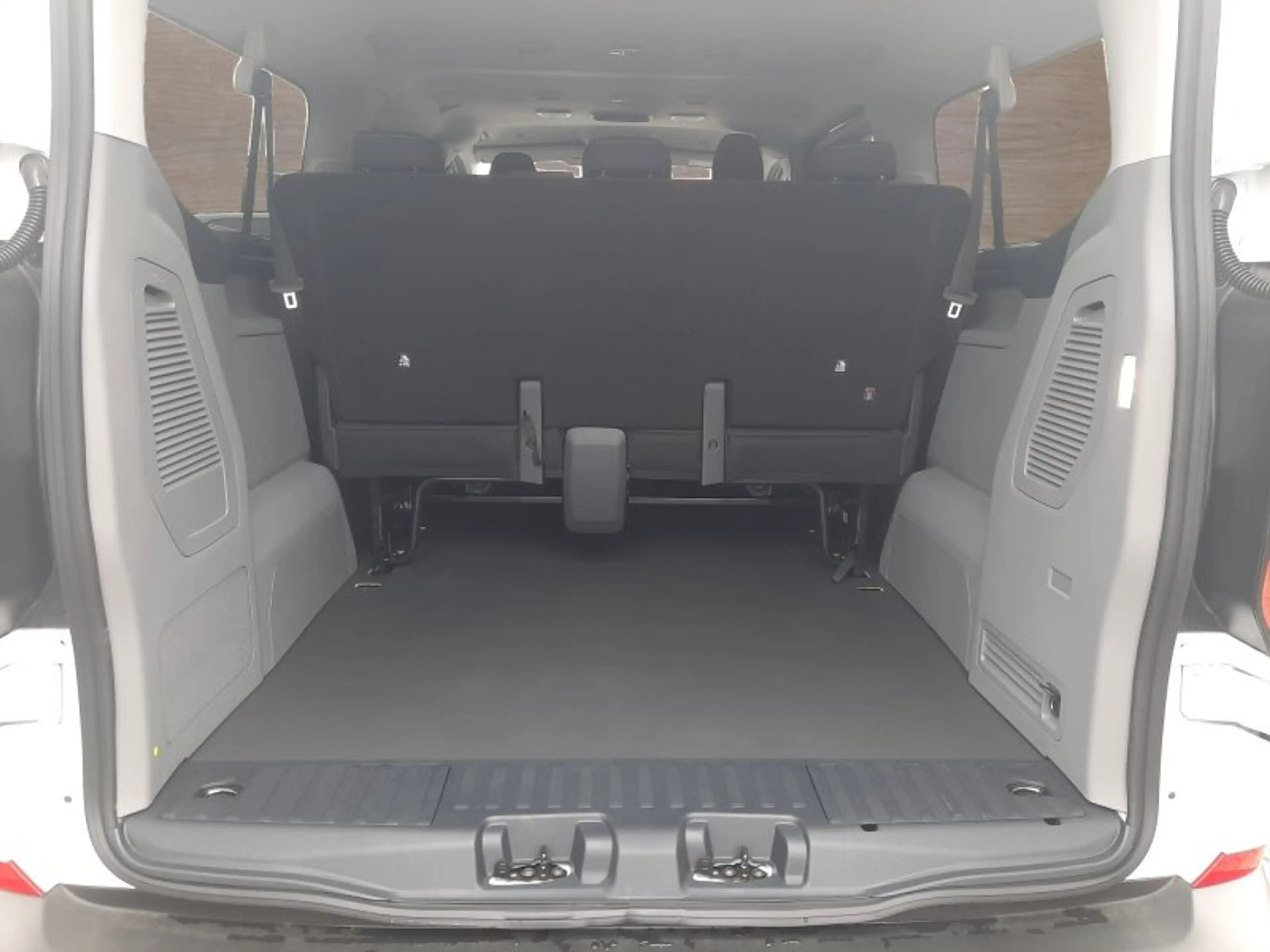 Ford Transit Custom L2 2.0d 136PS 9-Sitzer/5 J.Garantie/Kamera/Temp/Ap — photo 16