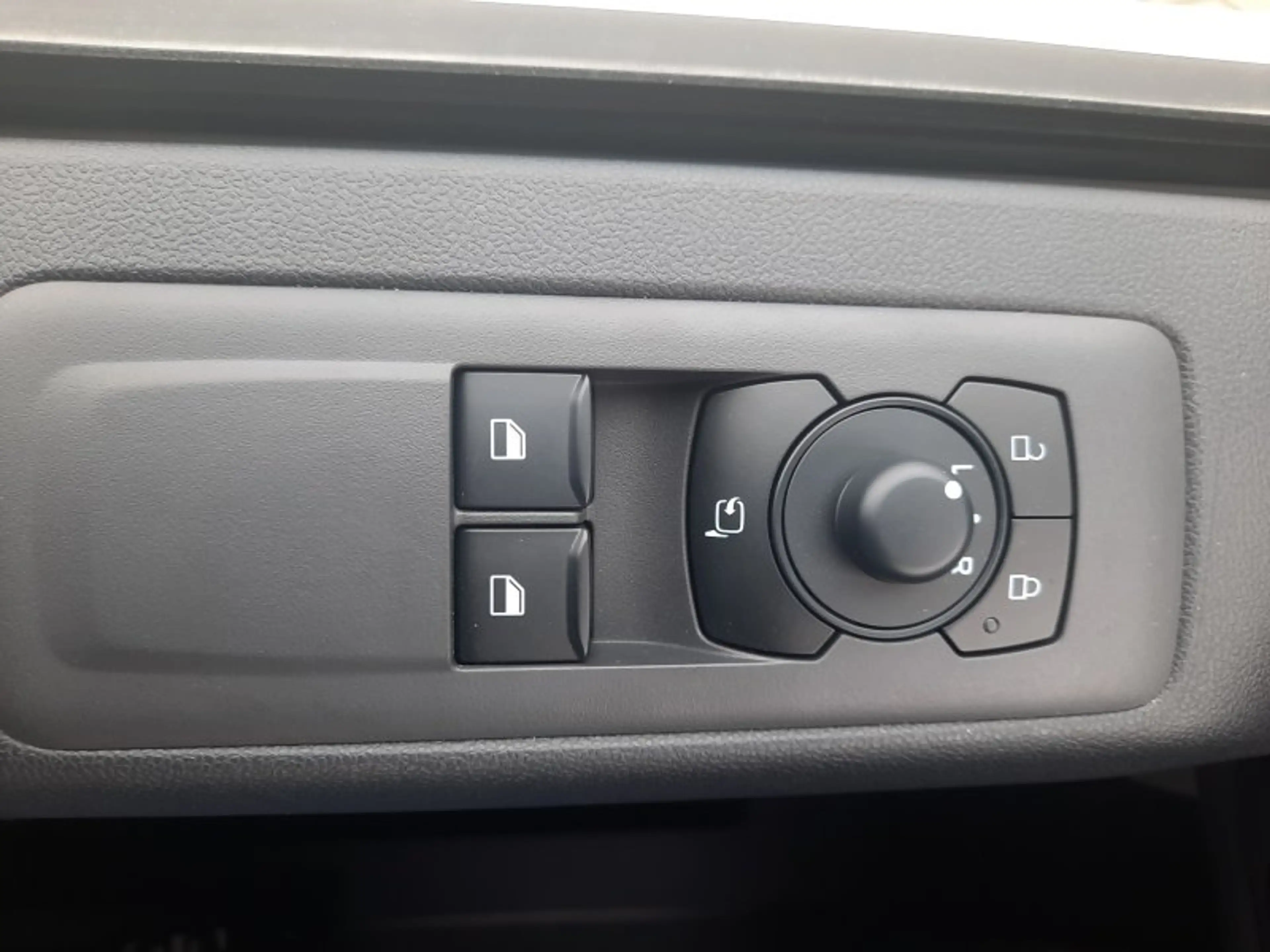 Ford Transit Custom L2 2.0d 136PS 9-Sitzer/5 J.Garantie/Kamera/Temp/Ap — photo 32