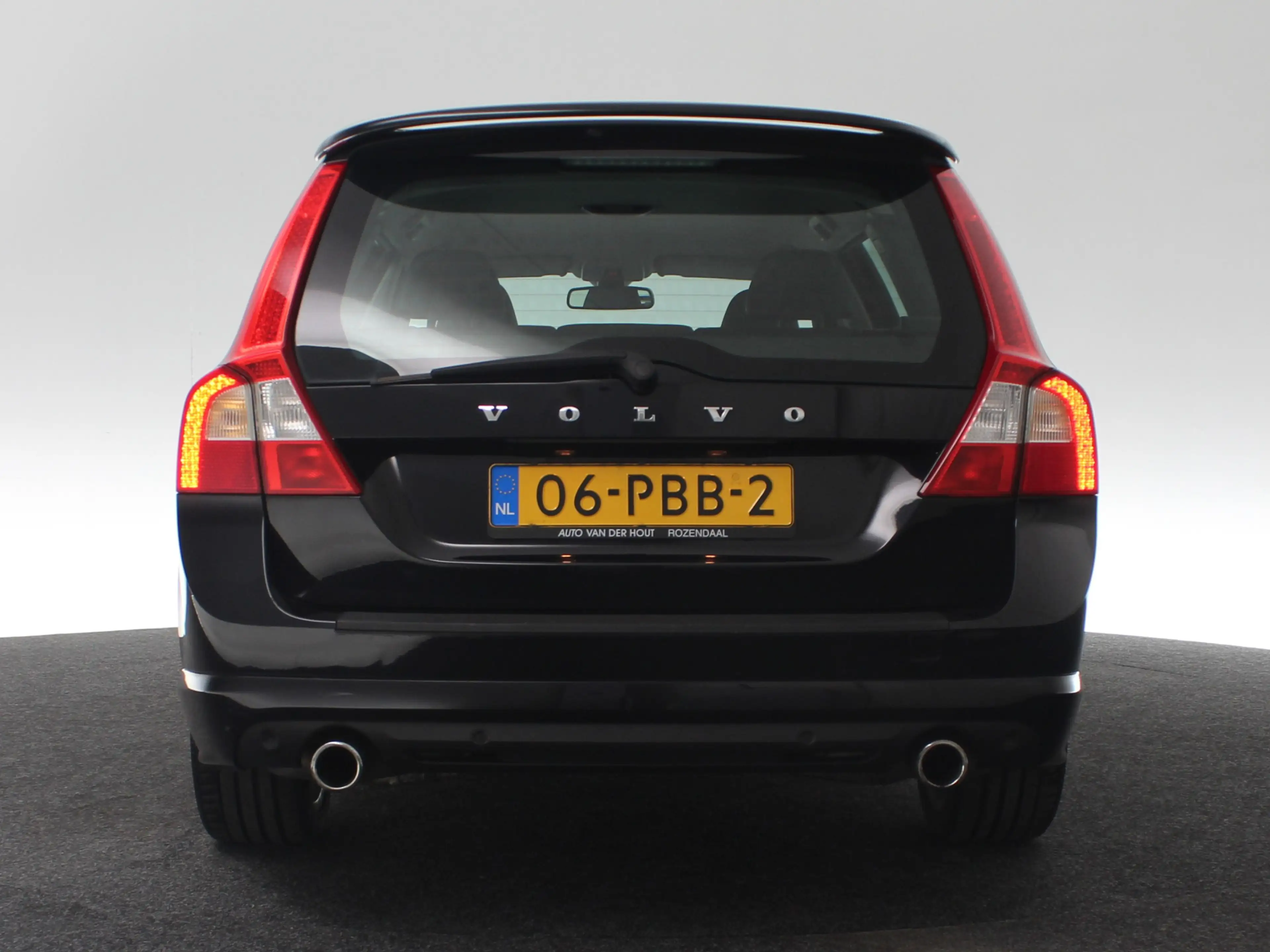 Volvo V70 2.0T R-Edition, NL-auto — photo 4