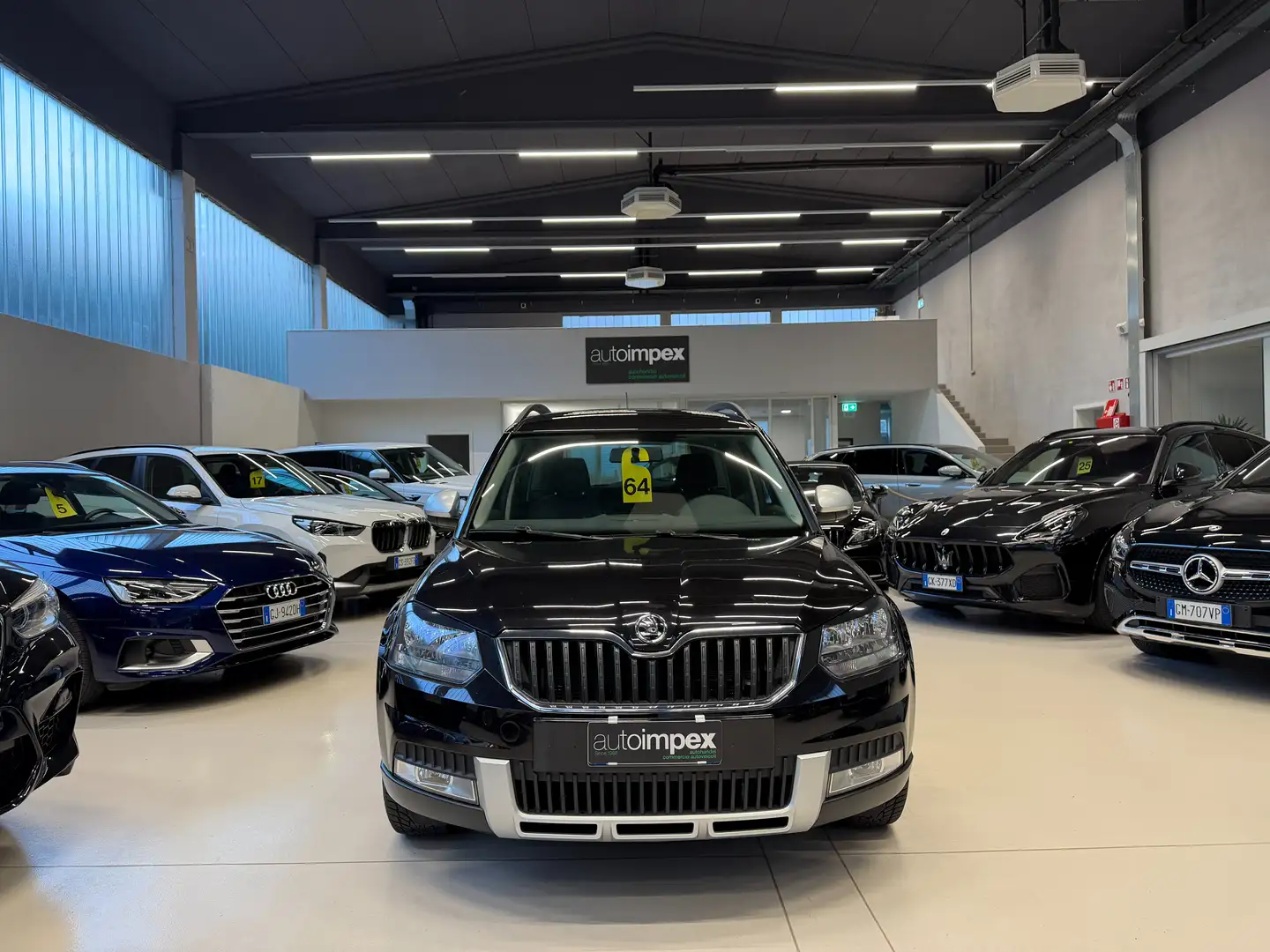 Skoda Yeti Yeti 2.0 tdi 4x4 E6 Negro - 2