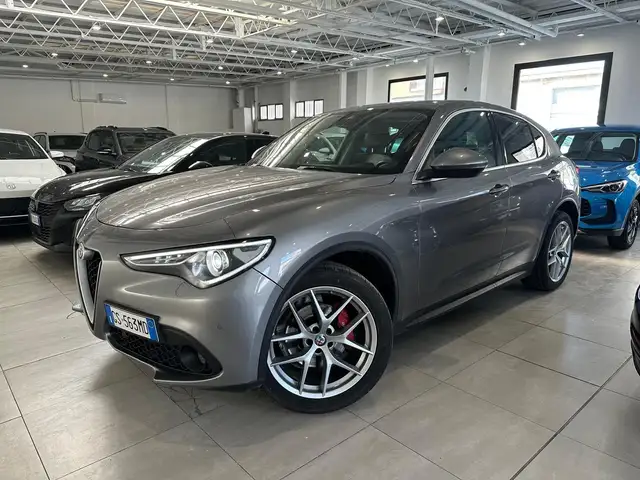 Alfa Romeo Stelvio Stelvio 2017 2.2 t Executive Q4 210cv auto my19