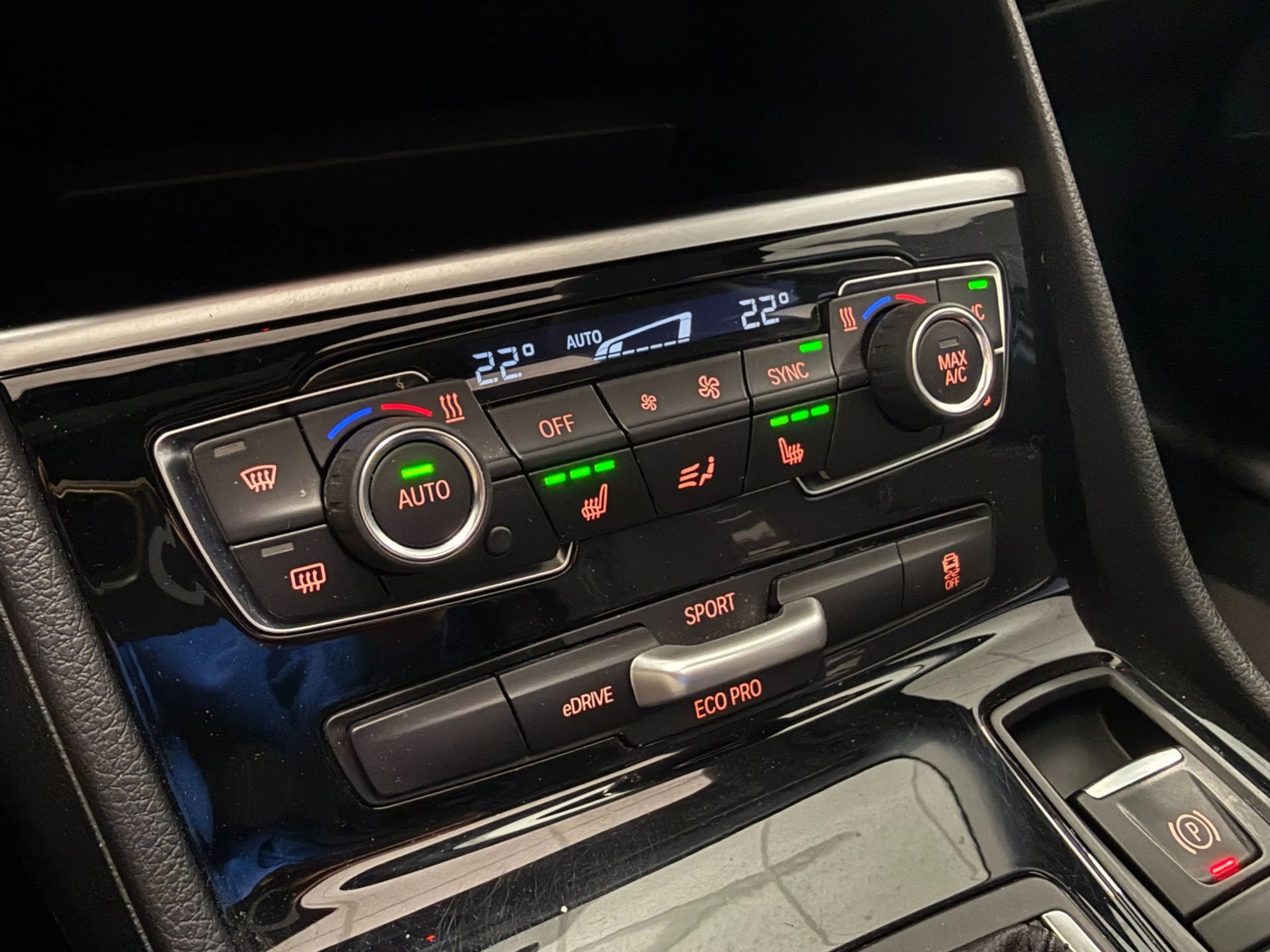 BMW 225 2-serie Active Tourer 225xe iPerformance Executive — photo 20