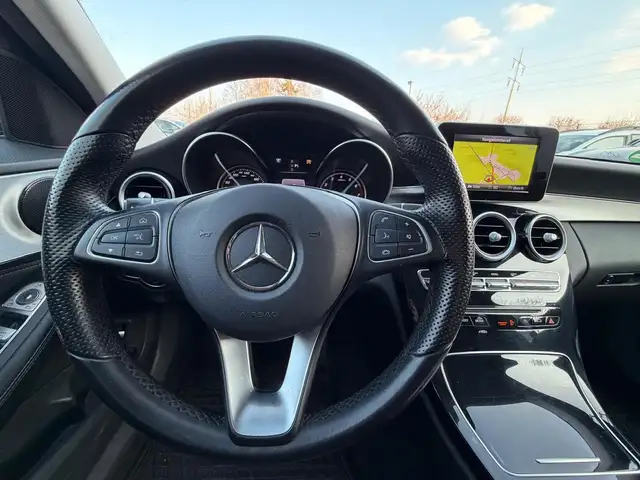 Mercedes-Benz C-Class view 9