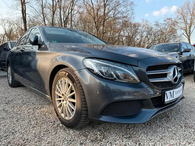 Mercedes-Benz C-Class view 3