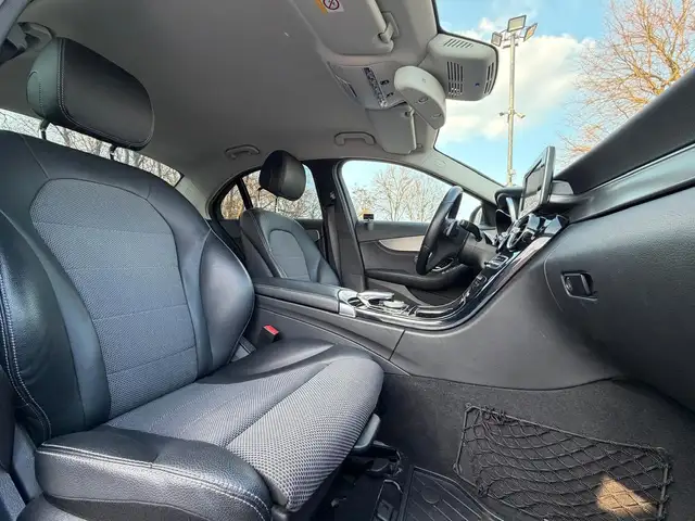 Mercedes-Benz C-Class view 7