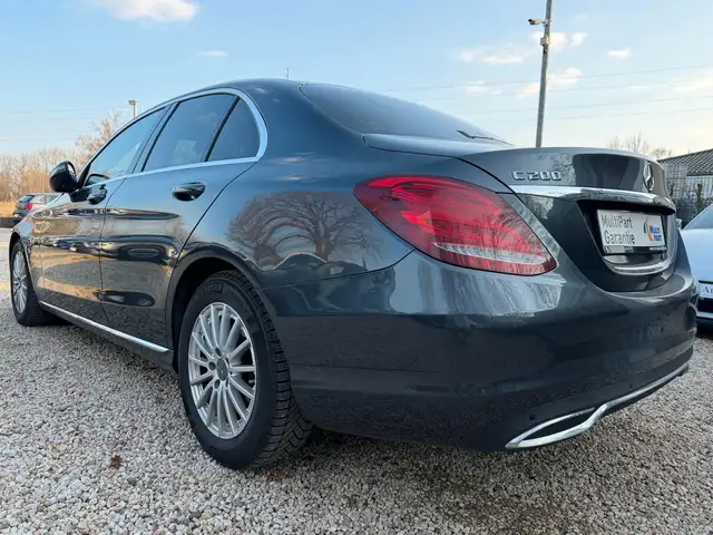 Mercedes-Benz C-Class view 4