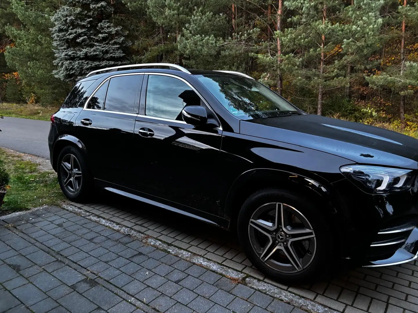 Mercedes-Benz GLE 580 GLE 580 4Matic 9G-TRONIC AMG Line Schwarz - 1