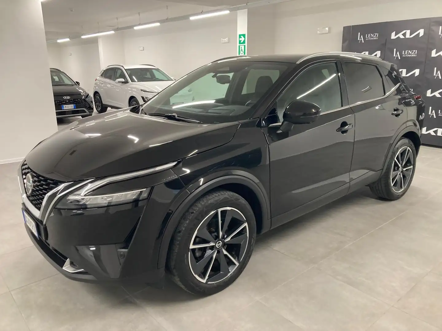 Nissan Qashqai Qashqai 1.3 mhev N-Connecta 2wd 140cv  54.000 KM.. Zwart - 2