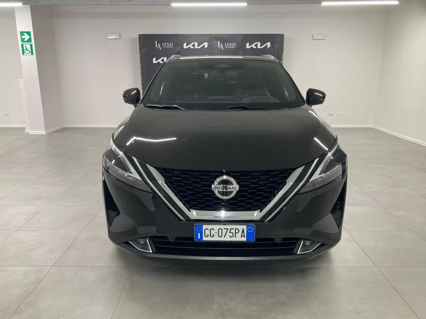 Nissan Qashqai Qashqai 1.3 mhev N-Connecta 2wd 140cv  54.000 KM.. Zwart - 1