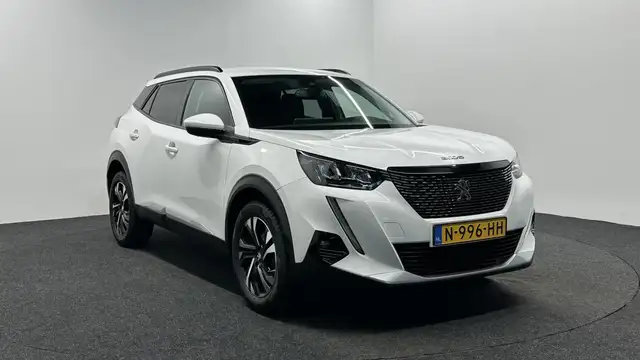Peugeot 2008 view 3