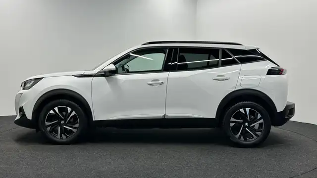 Peugeot 2008 view 8