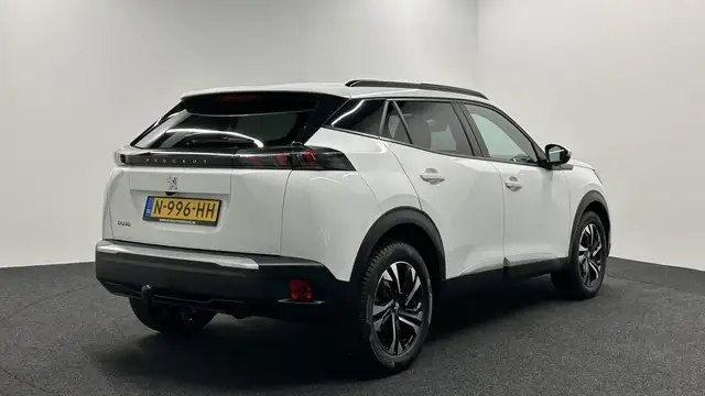 Peugeot 2008 view 5