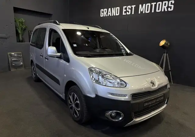 2014 Peugeot Partner in Grey for sale