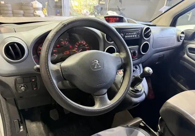 Peugeot Partner view 14