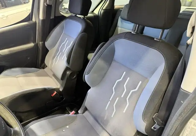 Peugeot Partner view 11