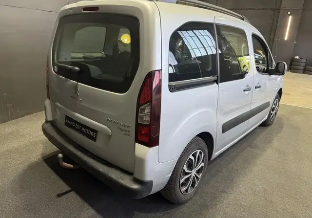 Peugeot Partner view 5