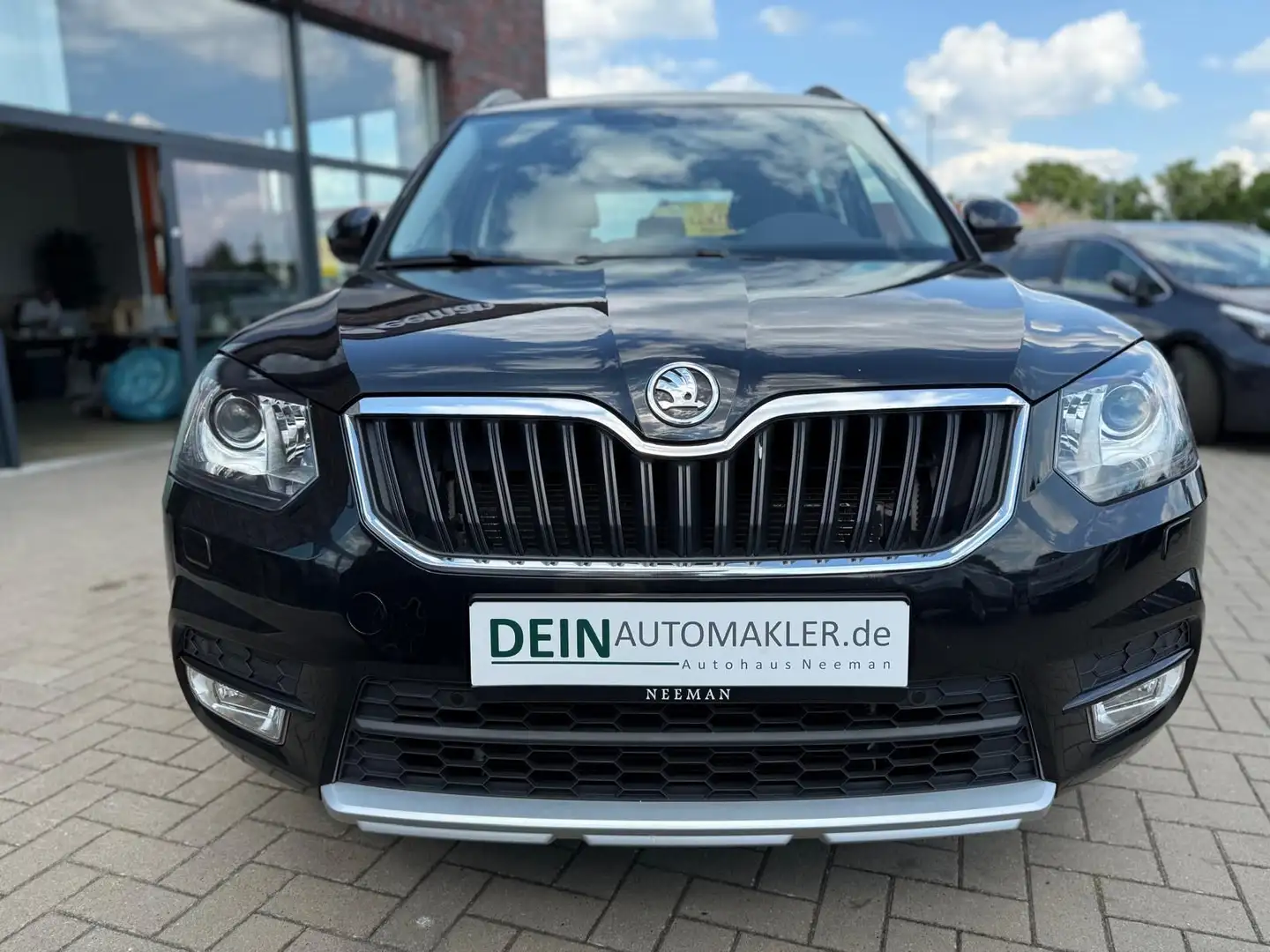 Skoda Yeti Joy*SHZ*KLIMA*NAVI*PDC* Schwarz - 2