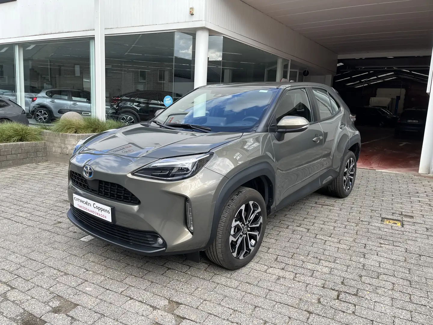 Toyota Yaris Cross 1.5 TNGA HEV 2WD CVT DYNAMIC PLUS LHD Bronze - 1