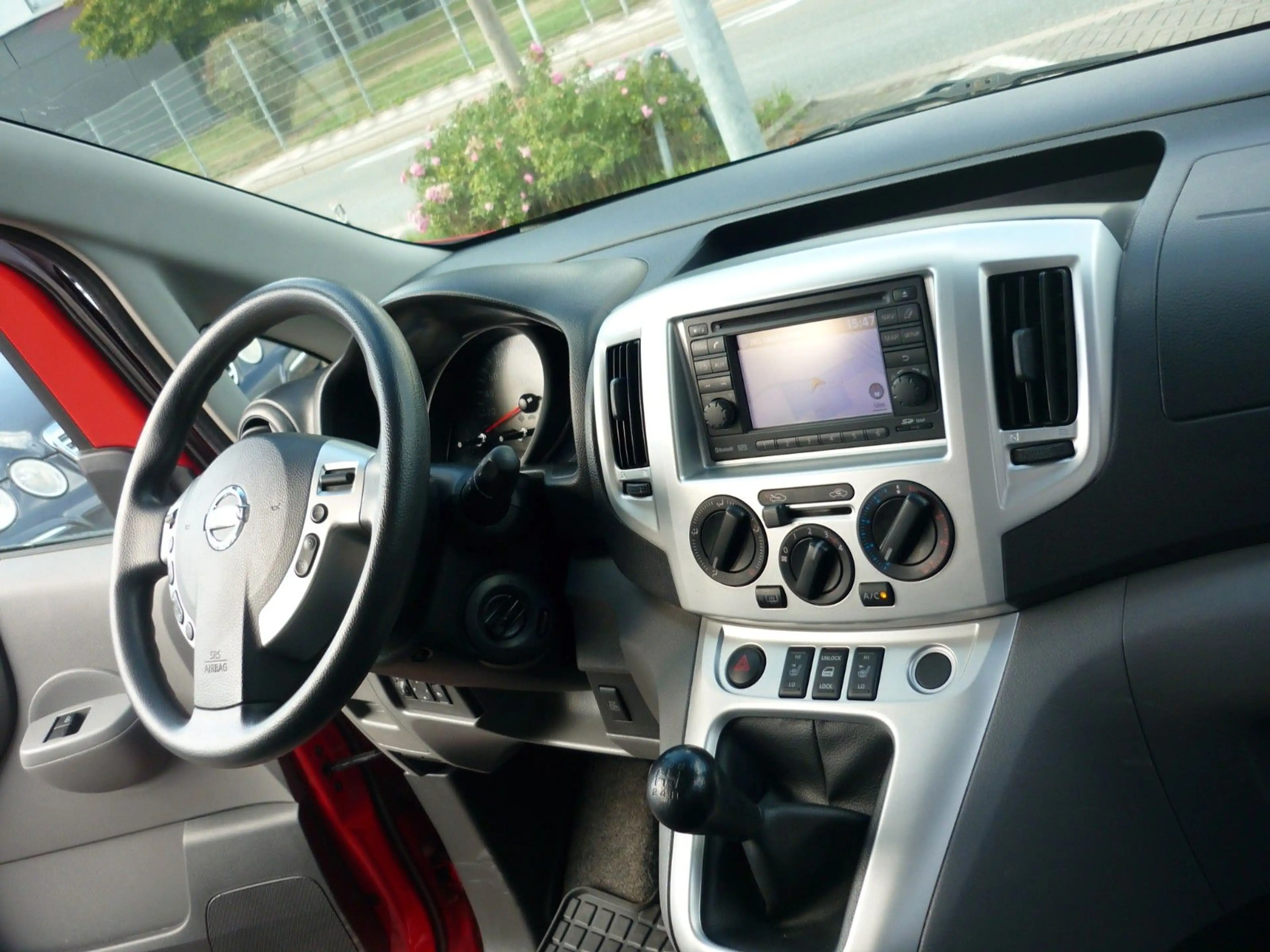 Nissan Evalia EVALIA PREMIUM 1,6i +NAVI+KLIMA+5SITZE+1.HAND — photo 6