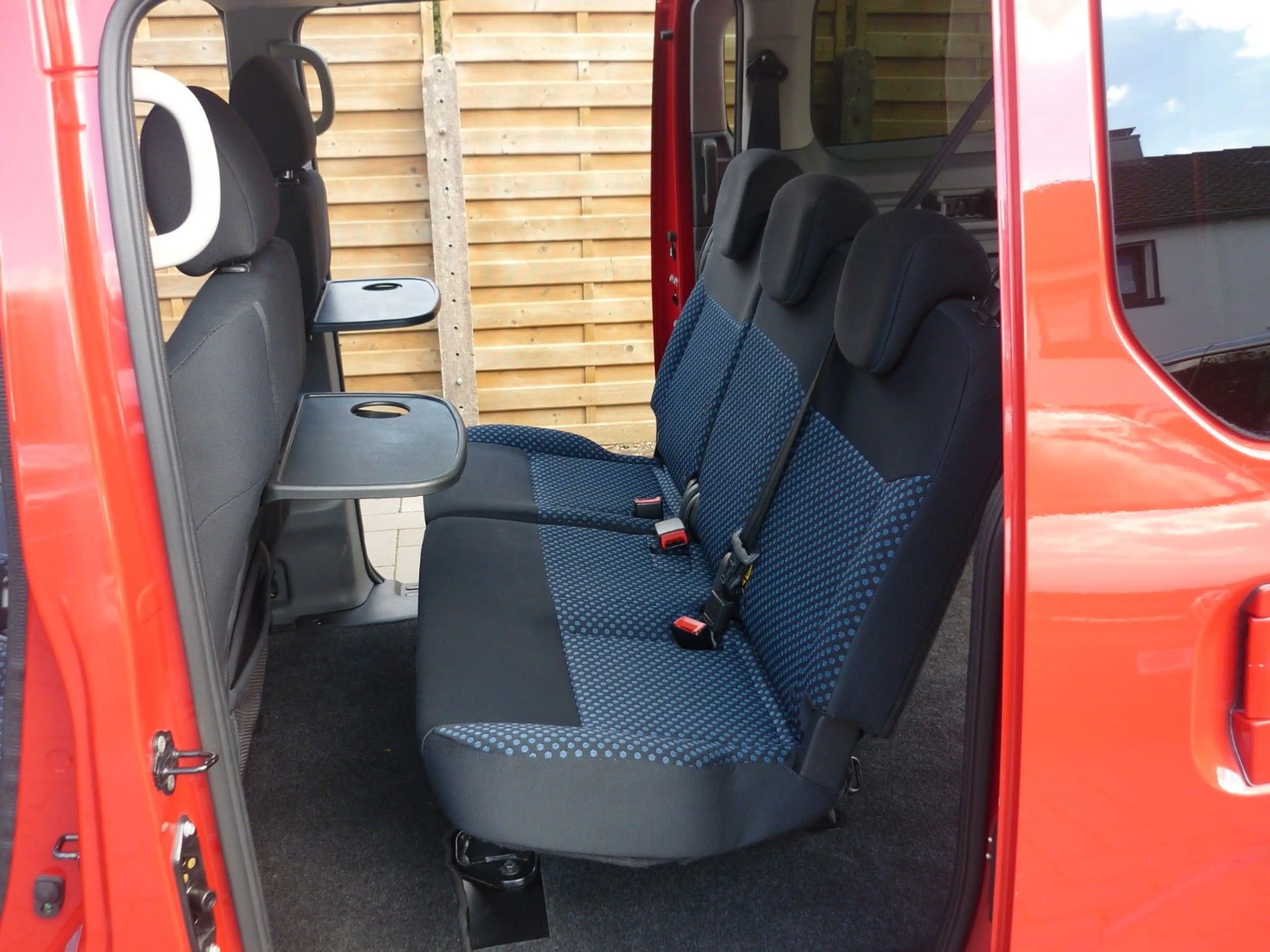 Nissan Evalia EVALIA PREMIUM 1,6i +NAVI+KLIMA+5SITZE+1.HAND — photo 13
