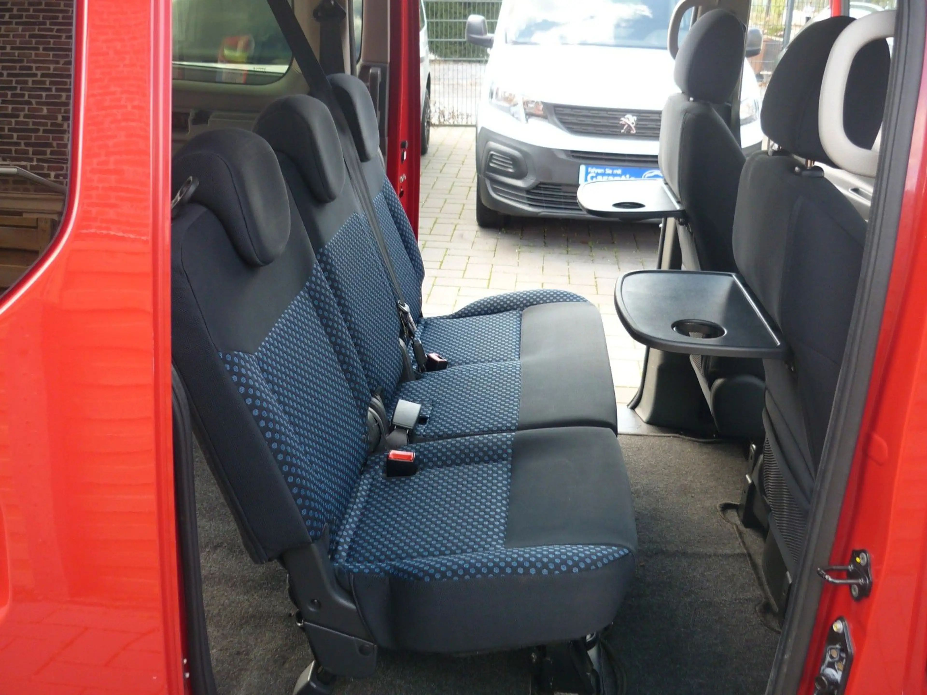Nissan Evalia EVALIA PREMIUM 1,6i +NAVI+KLIMA+5SITZE+1.HAND — photo 12