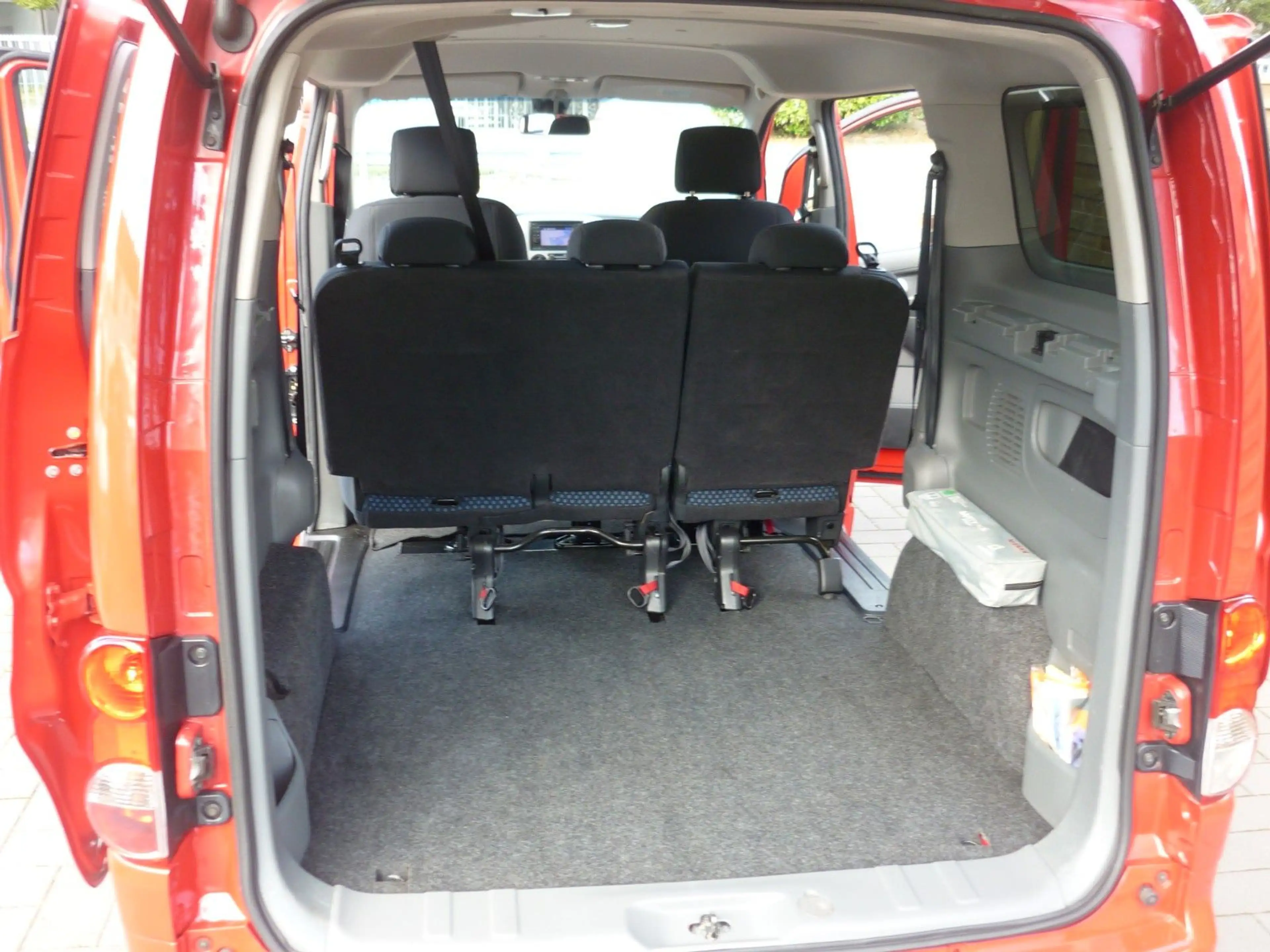 Nissan Evalia EVALIA PREMIUM 1,6i +NAVI+KLIMA+5SITZE+1.HAND — photo 14
