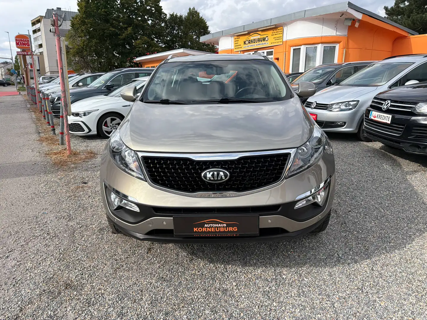 Kia Sportage Attract **ALLRAD**1.Besitz**NAVI**Rückfahrkamera**KLIMA*SzHg** Beige - 2