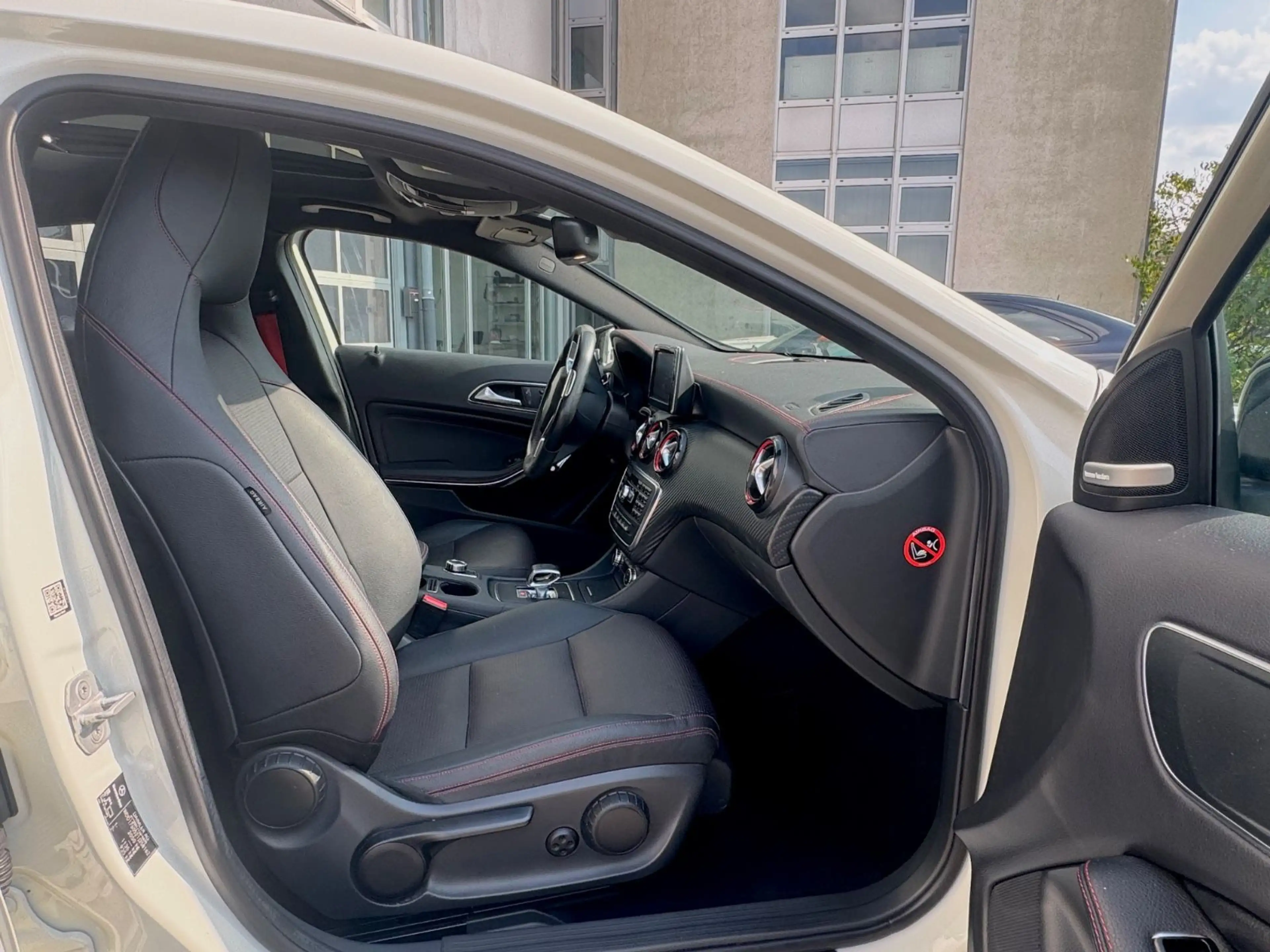 Mercedes-Benz A 45 AMG A45 AMG 4Matic *BLACK EDITION* EXCLUSIV PAKET* — photo 6