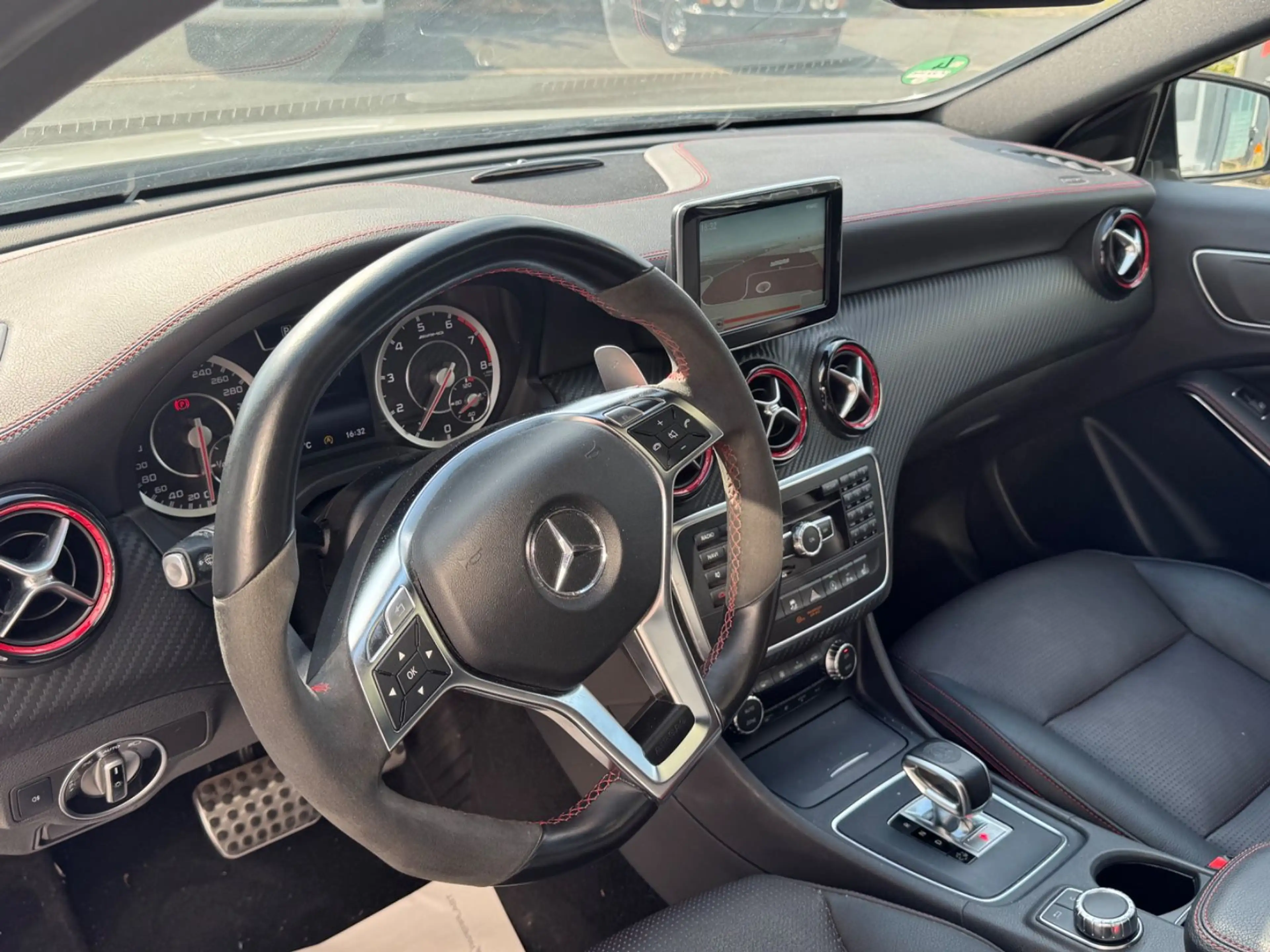 Mercedes-Benz A 45 AMG A45 AMG 4Matic *BLACK EDITION* EXCLUSIV PAKET* — photo 4