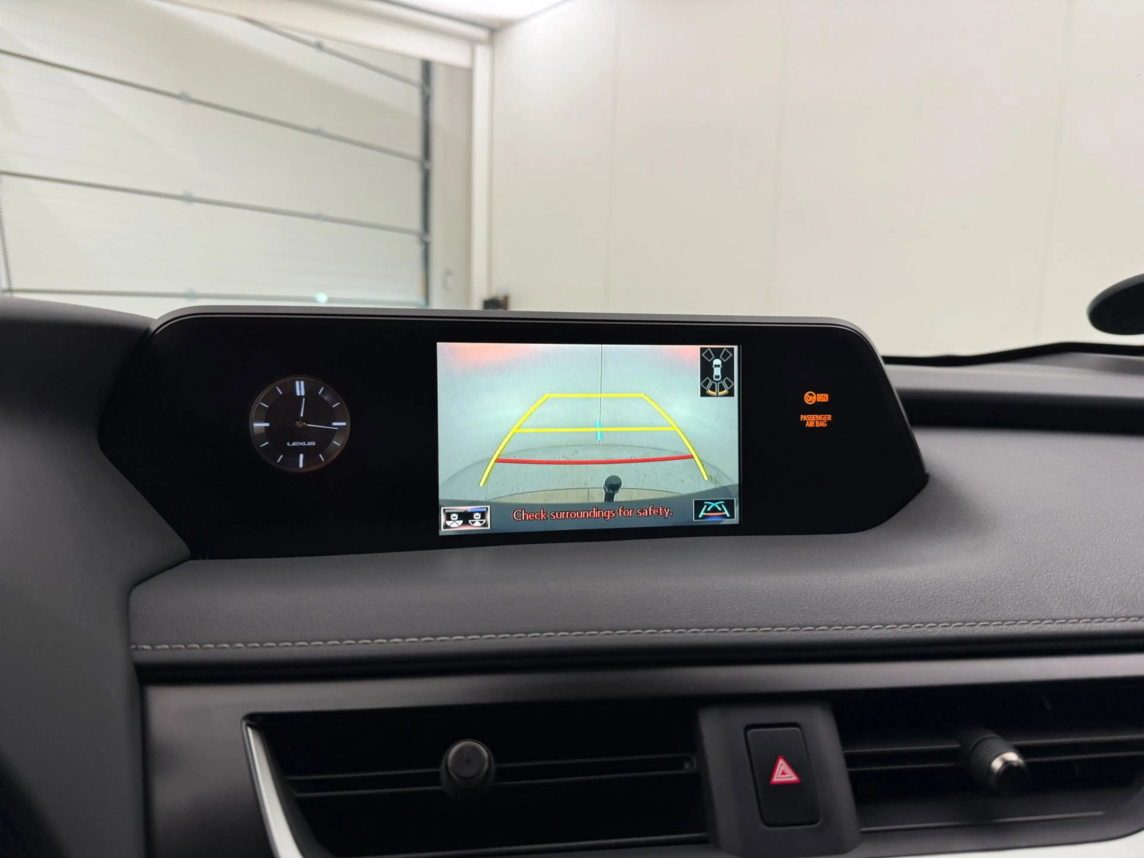 Lexus UX 250h Comfort Line | Trekhaak | Camera | Adaptive Cruise — photo 23