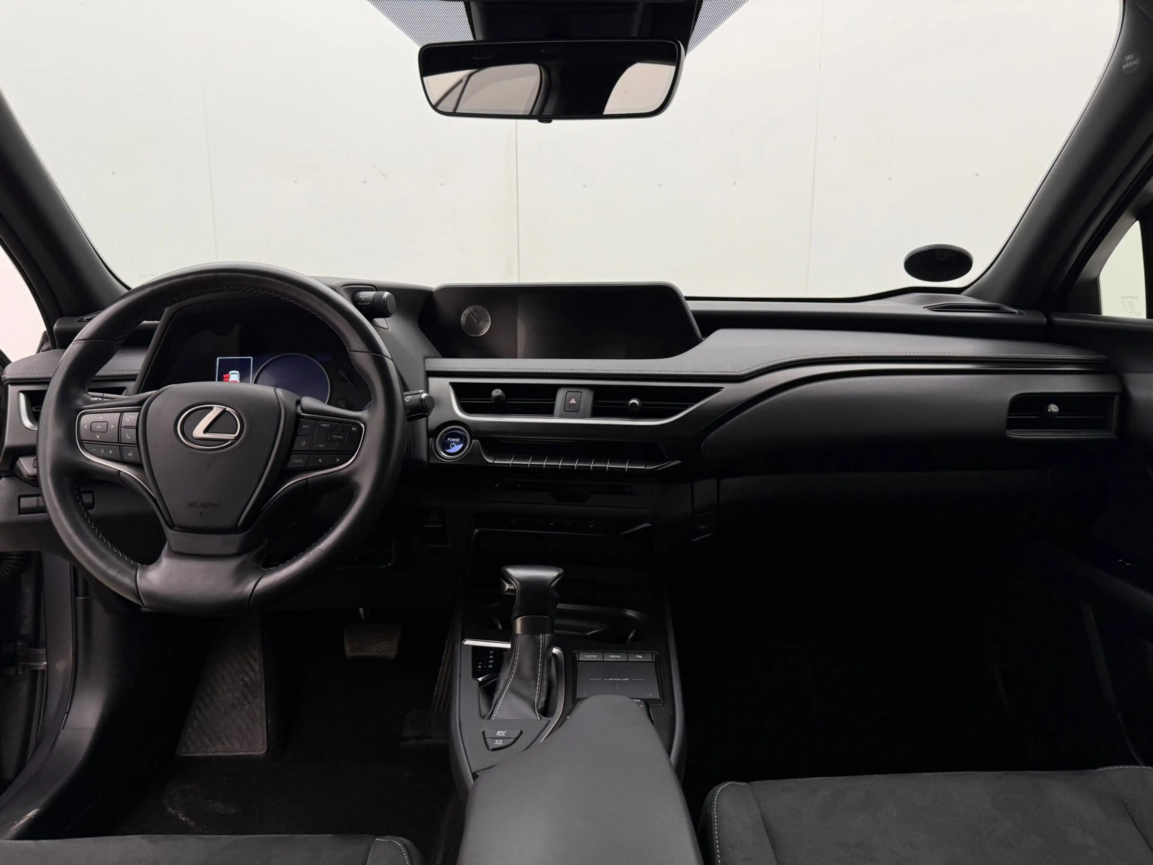 Lexus UX 250h Comfort Line | Trekhaak | Camera | Adaptive Cruise — photo 5