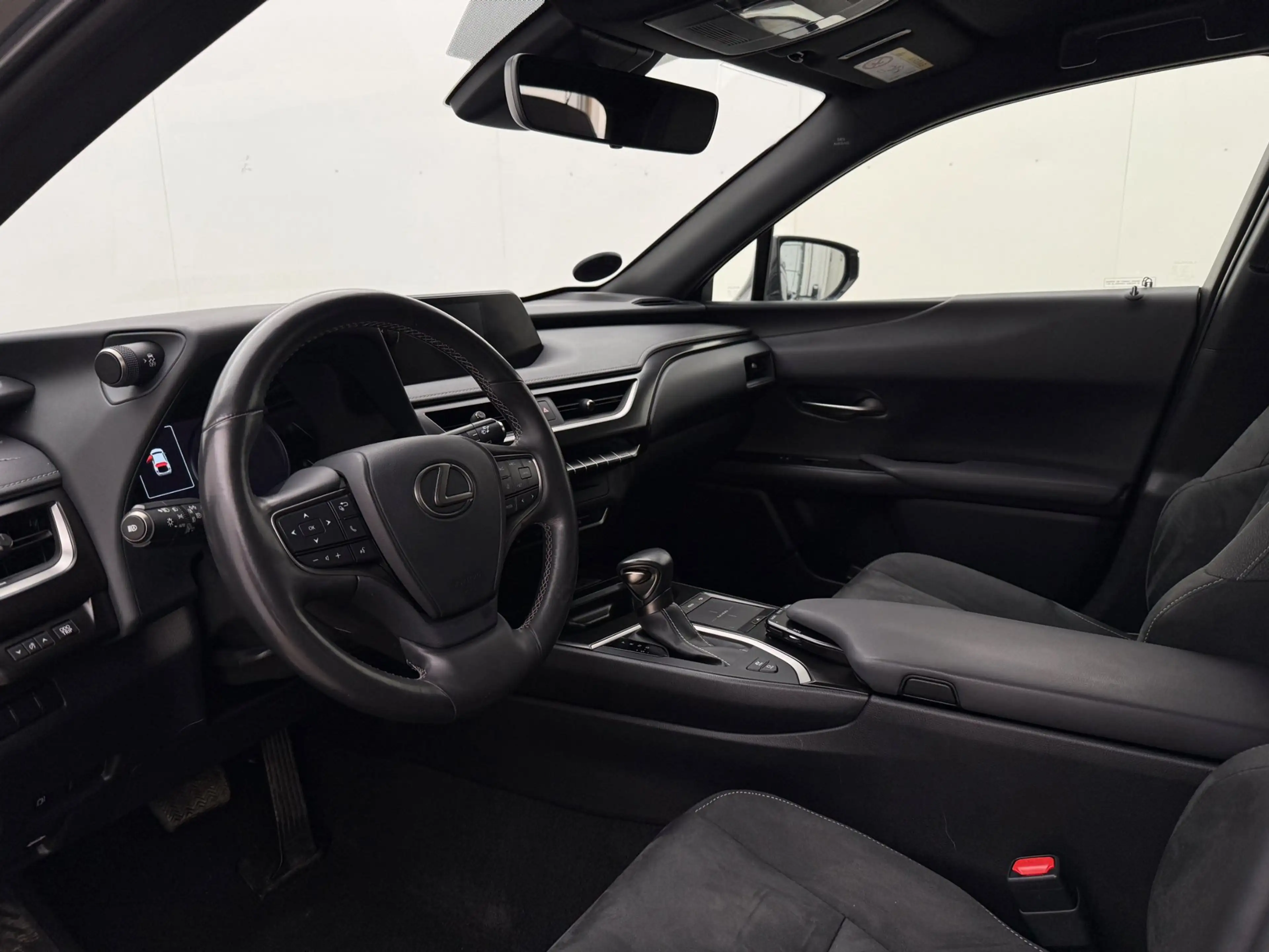 Lexus UX 250h Comfort Line | Trekhaak | Camera | Adaptive Cruise — photo 11