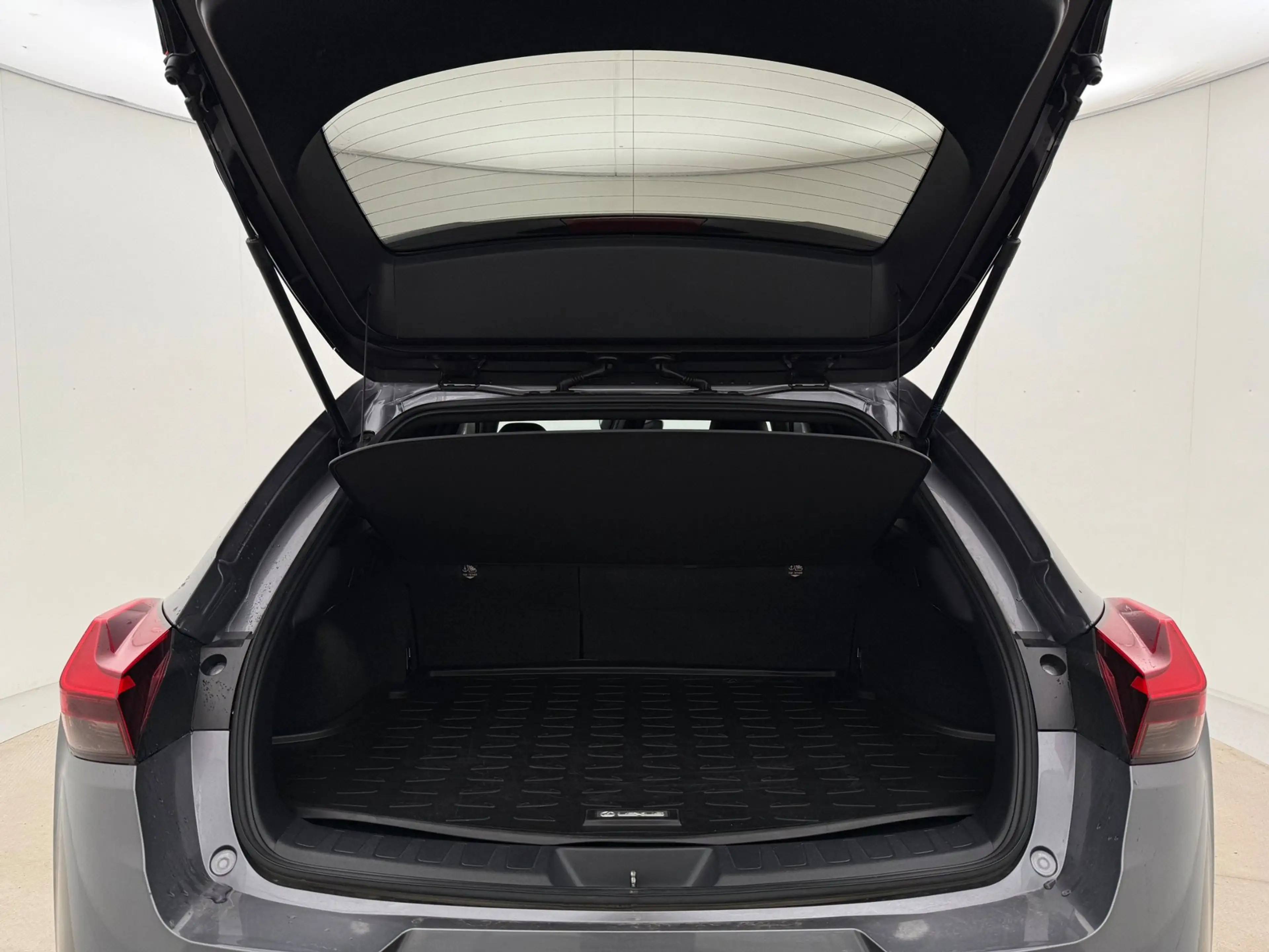 Lexus UX 250h Comfort Line | Trekhaak | Camera | Adaptive Cruise — photo 24