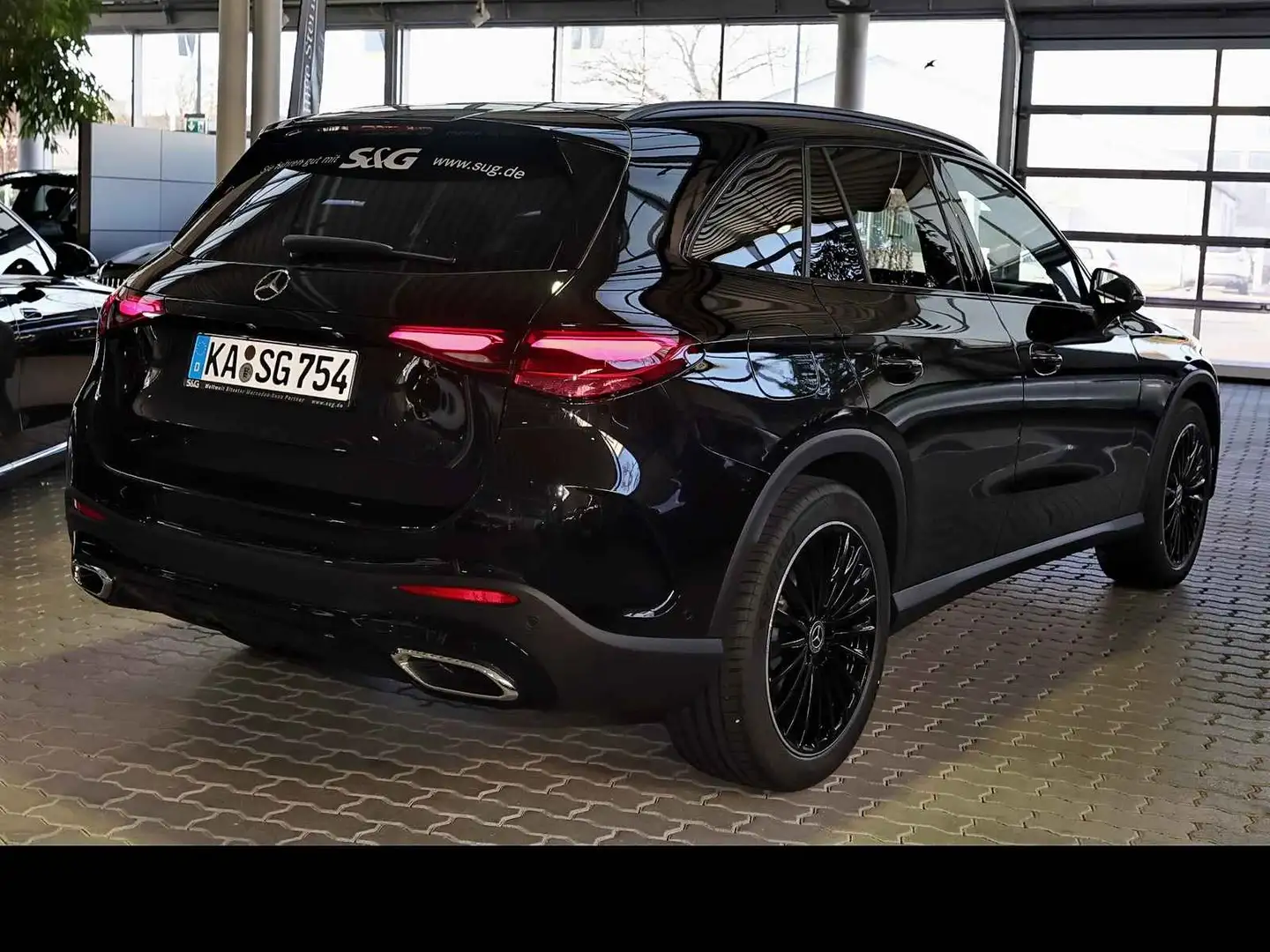 Mercedes-Benz GLC 300 d 4M AMG MBUX+360°+DIG-LED+Pano+AHK+Nigh Schwarz - 2