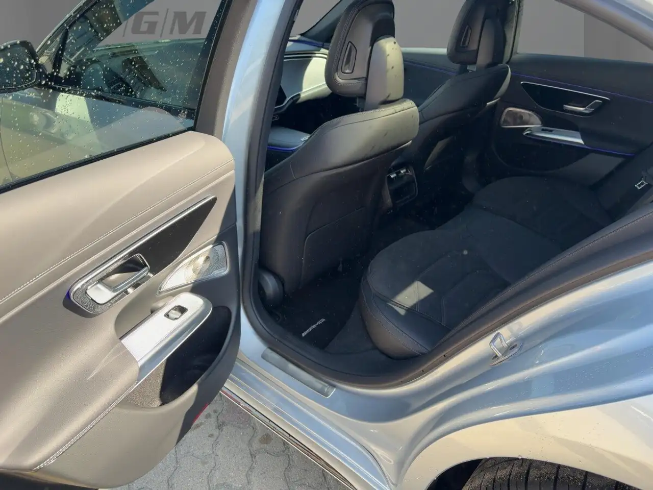 Mercedes-Benz E 220 E 220 d AMG/DigiL/Pano/KeyGO/Distr/Burm/Memo/360 7