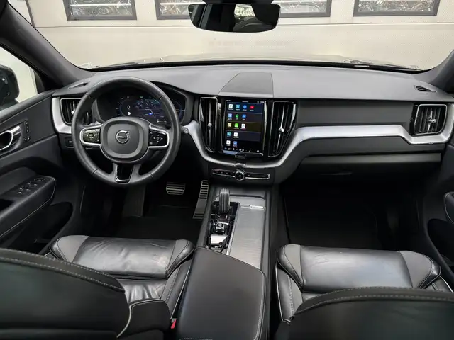 Volvo XC60 view 5