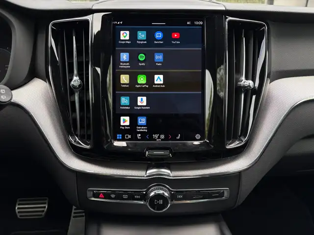 Volvo XC60 view 13