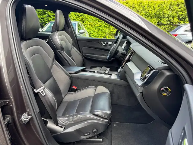 Volvo XC60 view 19