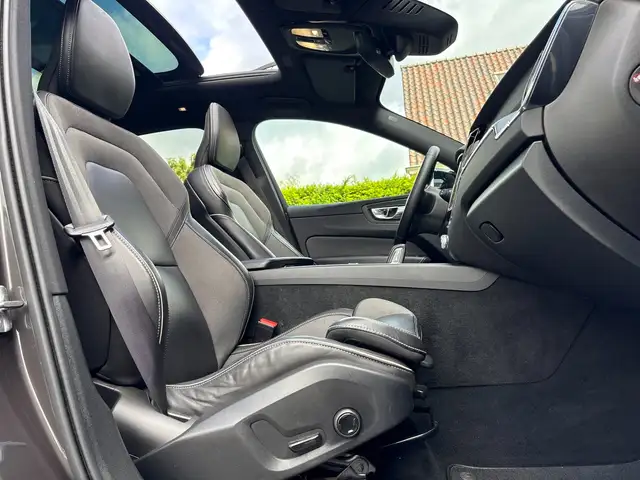 Volvo XC60 view 6