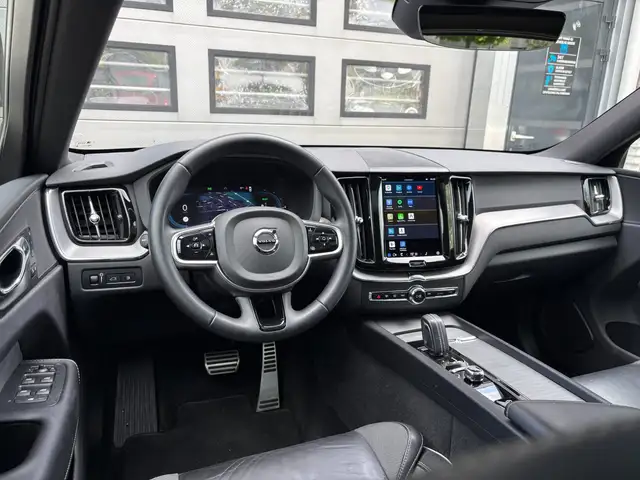 Volvo XC60 view 7
