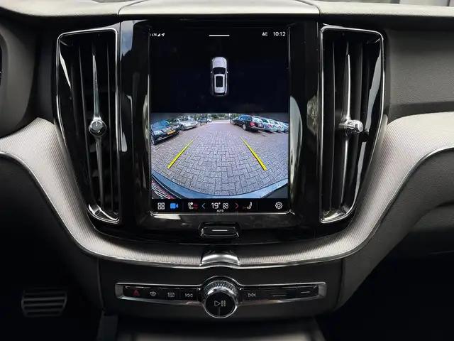 Volvo XC60 view 15