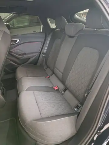 Audi A5 view 9