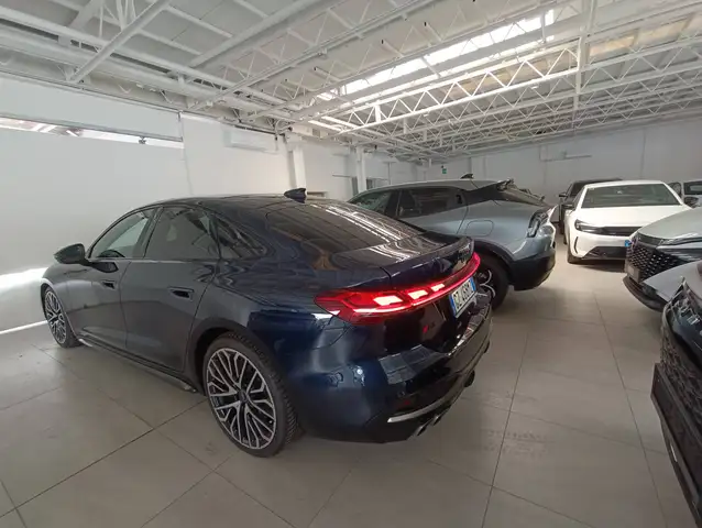 Audi A5 view 3