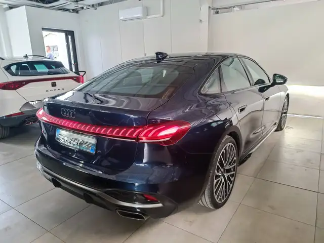 Audi A5 view 4