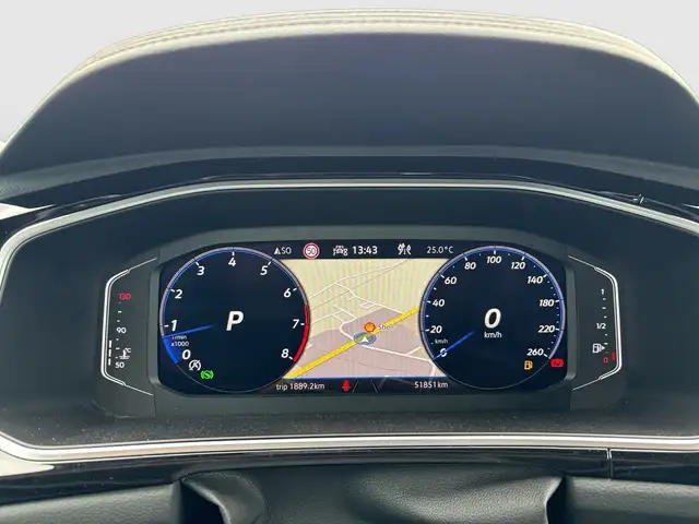 Volkswagen T-Roc view 13